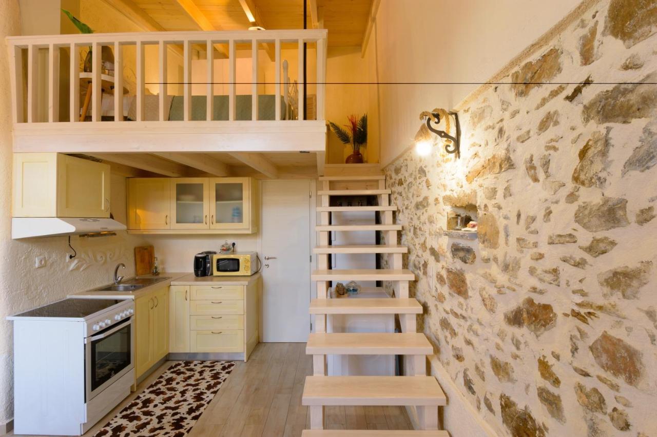 Villa Platipodi Stone House à Nikithianos Extérieur photo