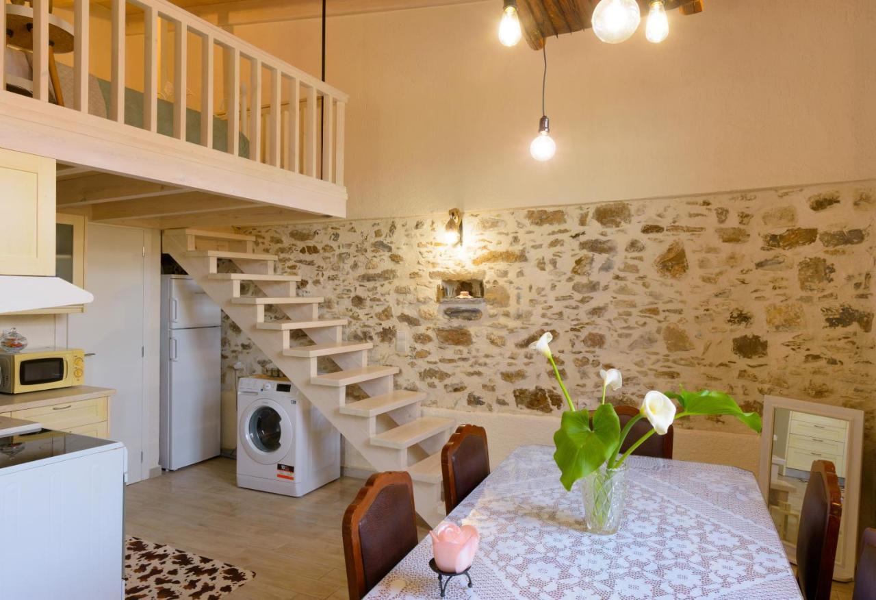 Villa Platipodi Stone House à Nikithianos Extérieur photo